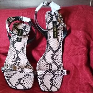 Michael Kors Snakeskin Sandals - Black and LIGHT Pink. NEW WITH OUT TAGS.